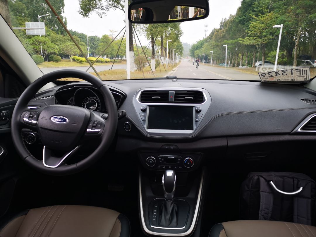 试驾最新款福特福睿斯视频,2018款福特福睿斯手动挡试驾