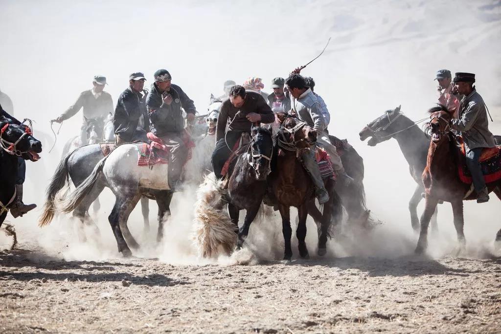 开中国车穿越欧洲,自驾游中亚中国车如何进入