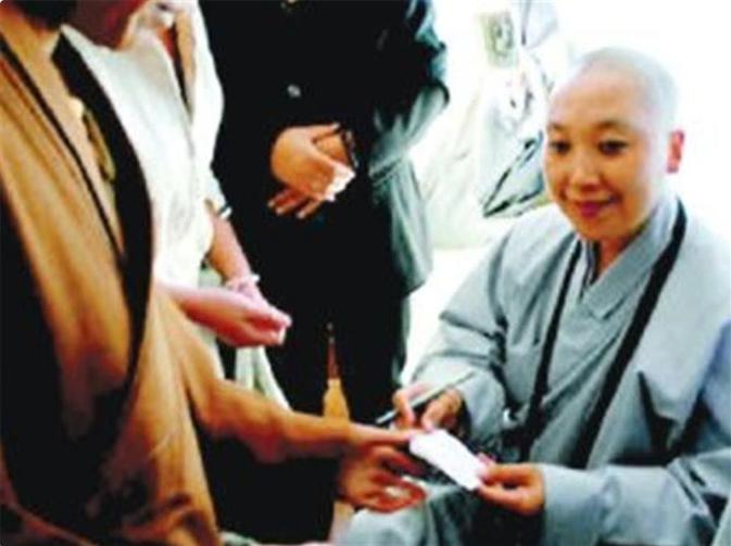 出家20多年的李娜,李娜为什么在事业巅峰时候出家