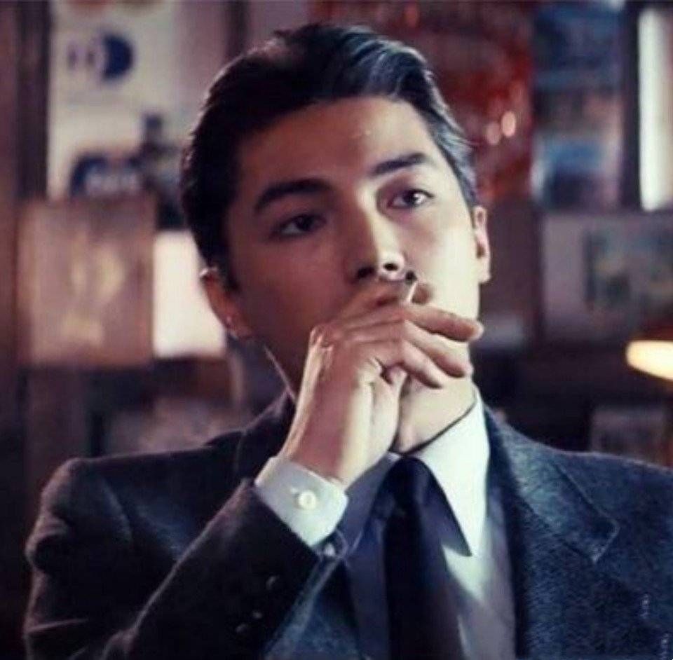 尊龙这才是亚洲颜值之巅峰,被称为亚洲第一美男尊龙