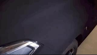 它比虚无的黑洞更黑，让全世界的瞳孔无法聚焦