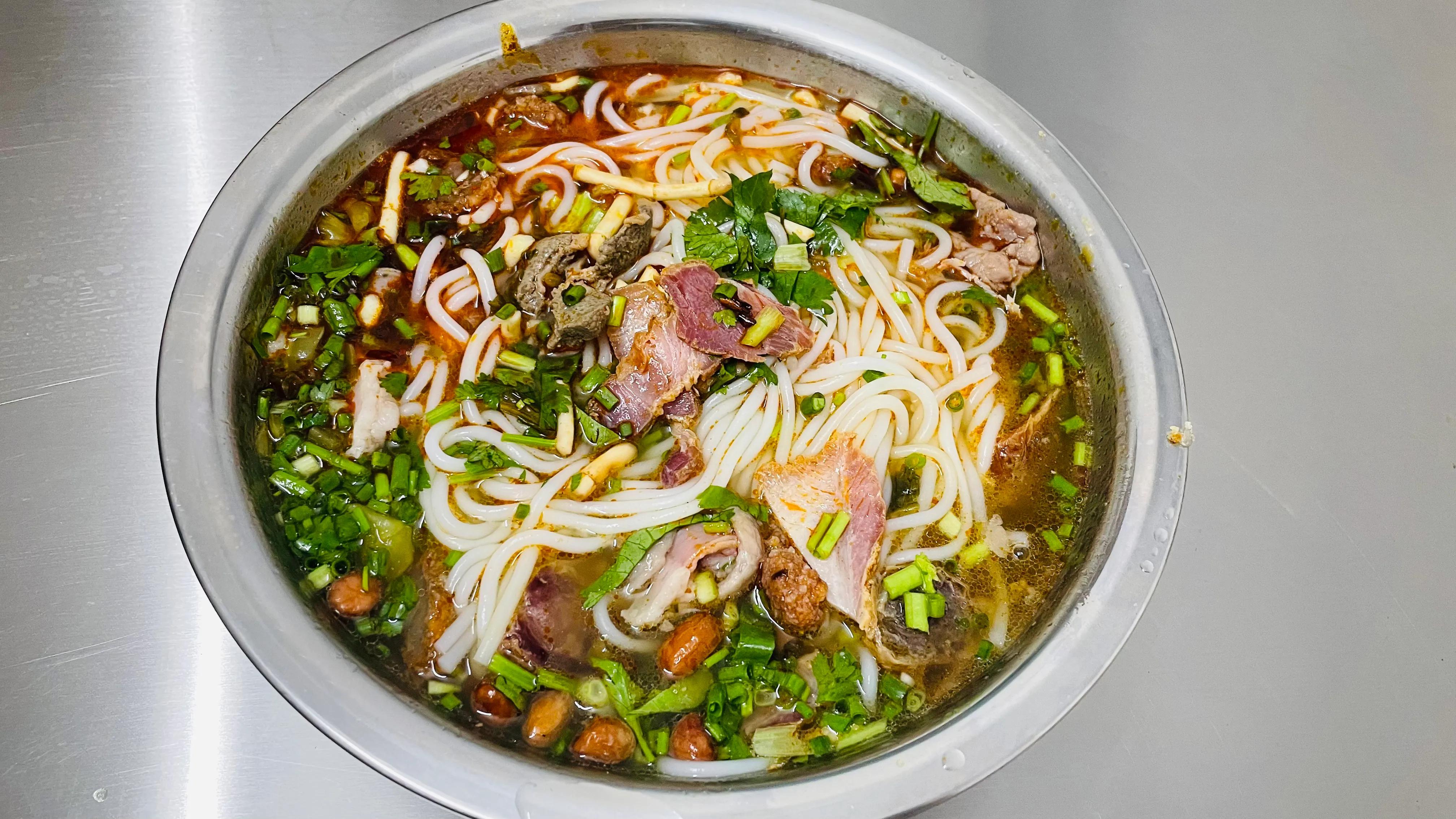 柳州只投螺碗螺蛳粉,再来一碗柳州螺蛳粉