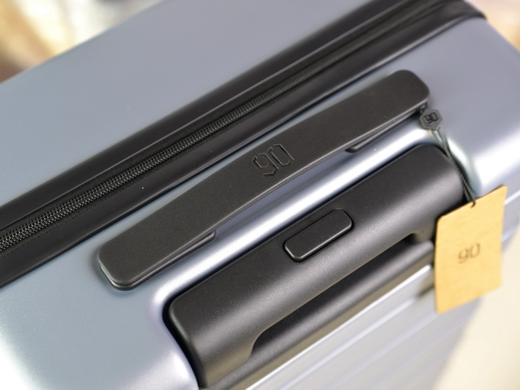 90分七道杠旅行箱体验：商旅两用，推拉更轻松