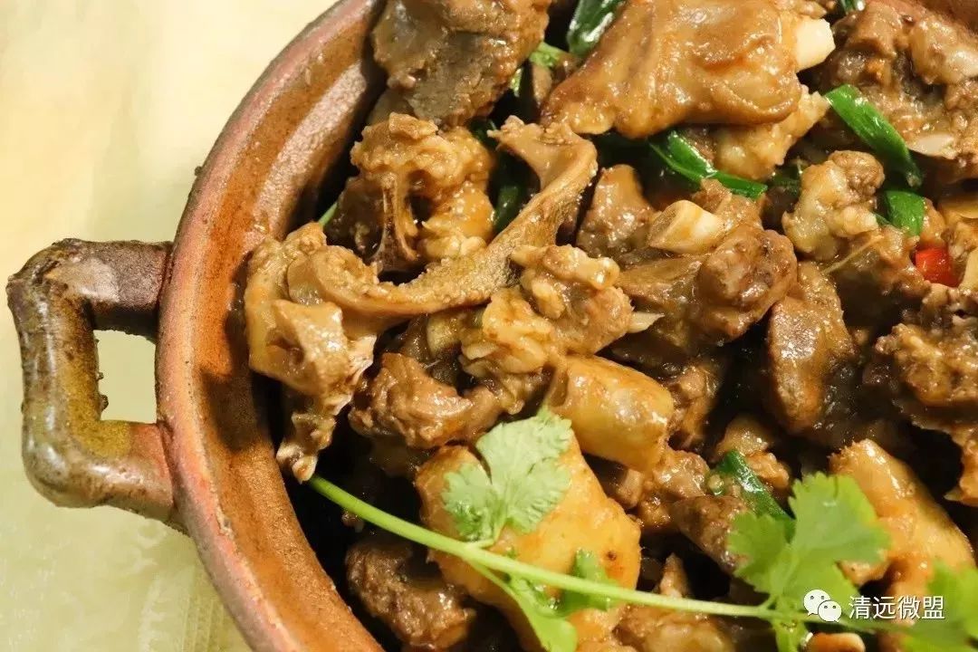 铜盘焗鸡的正宗做法,特点铜盘焗鸡