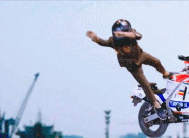 中国电视剧特效退化史：AI换头没《西游记》逼真，投资4亿效果5毛