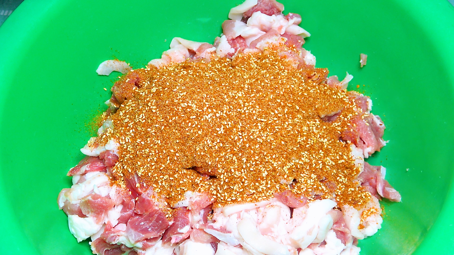 四川香肠怎么做才好吃？50年老配方告诉你，麻辣鲜香不发霉