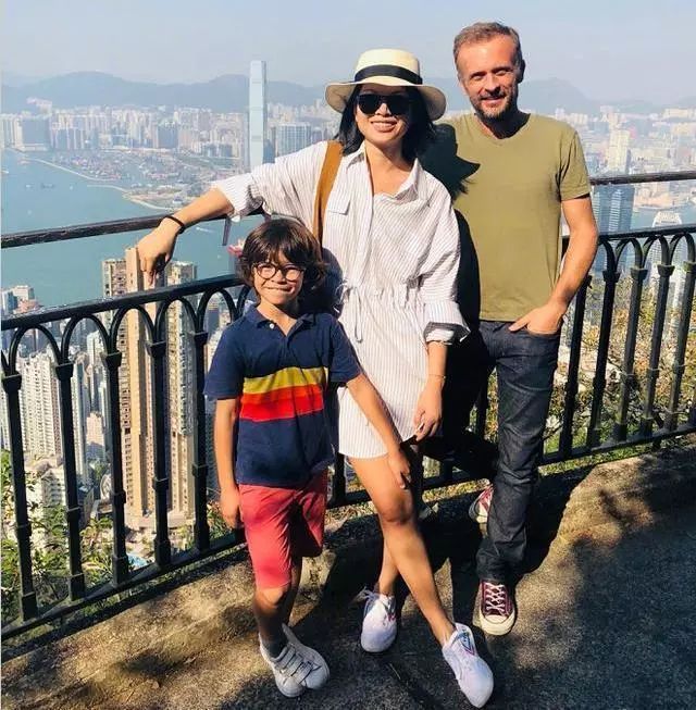 刘雯谈感情落泪,刘雯哭了的照片曝光