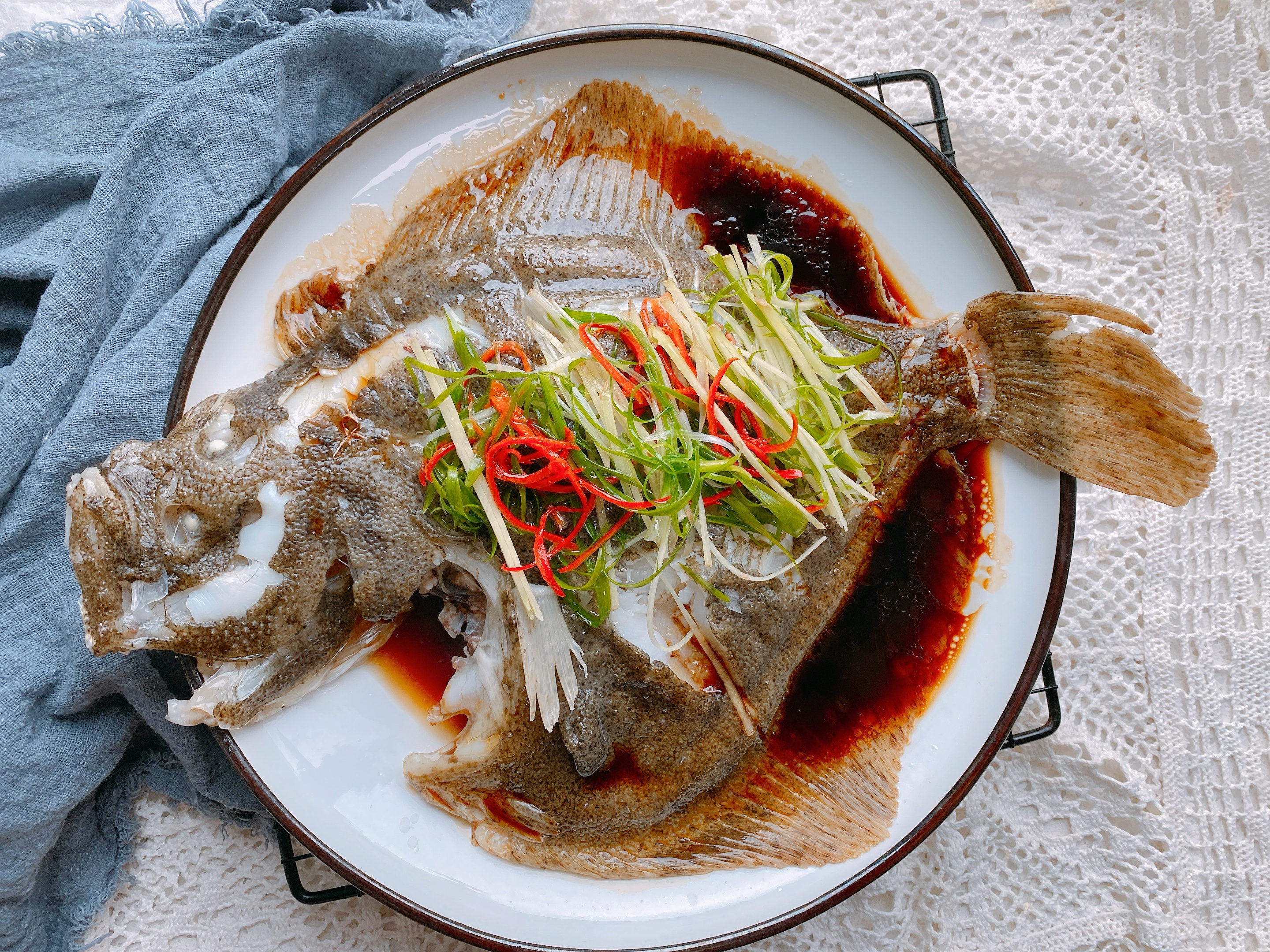 清蒸多宝鱼怎么做需要蒸多长时间,清蒸多宝鱼的正确做法