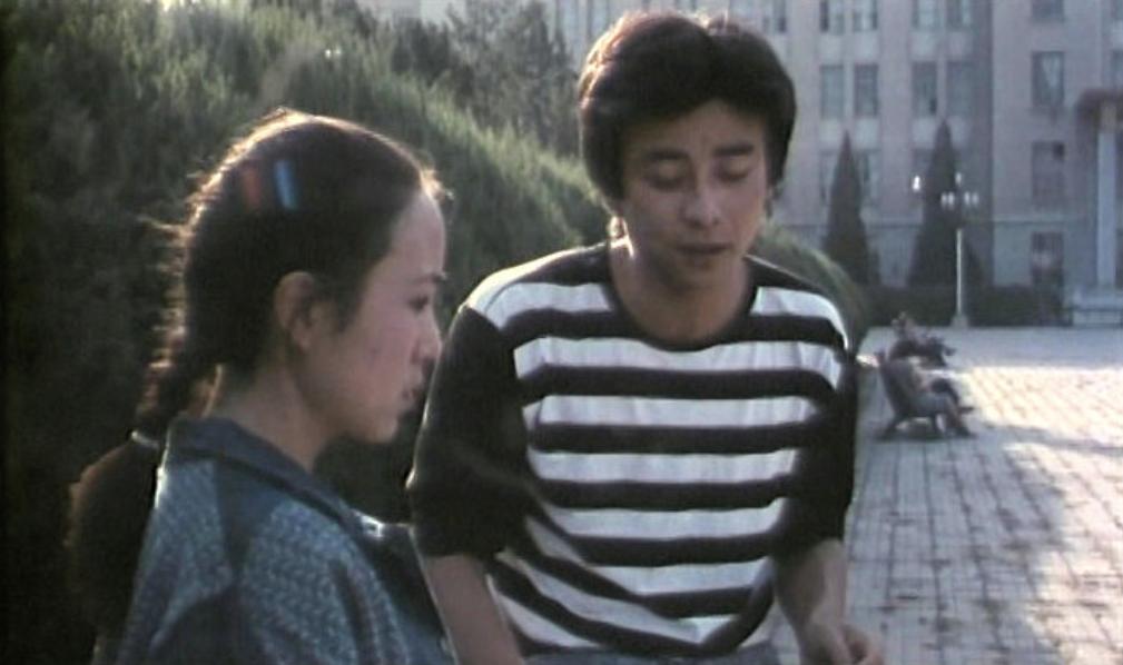 一半是火焰一半是海水：女学生错付痴心爱上皮条客，厄运由此开始