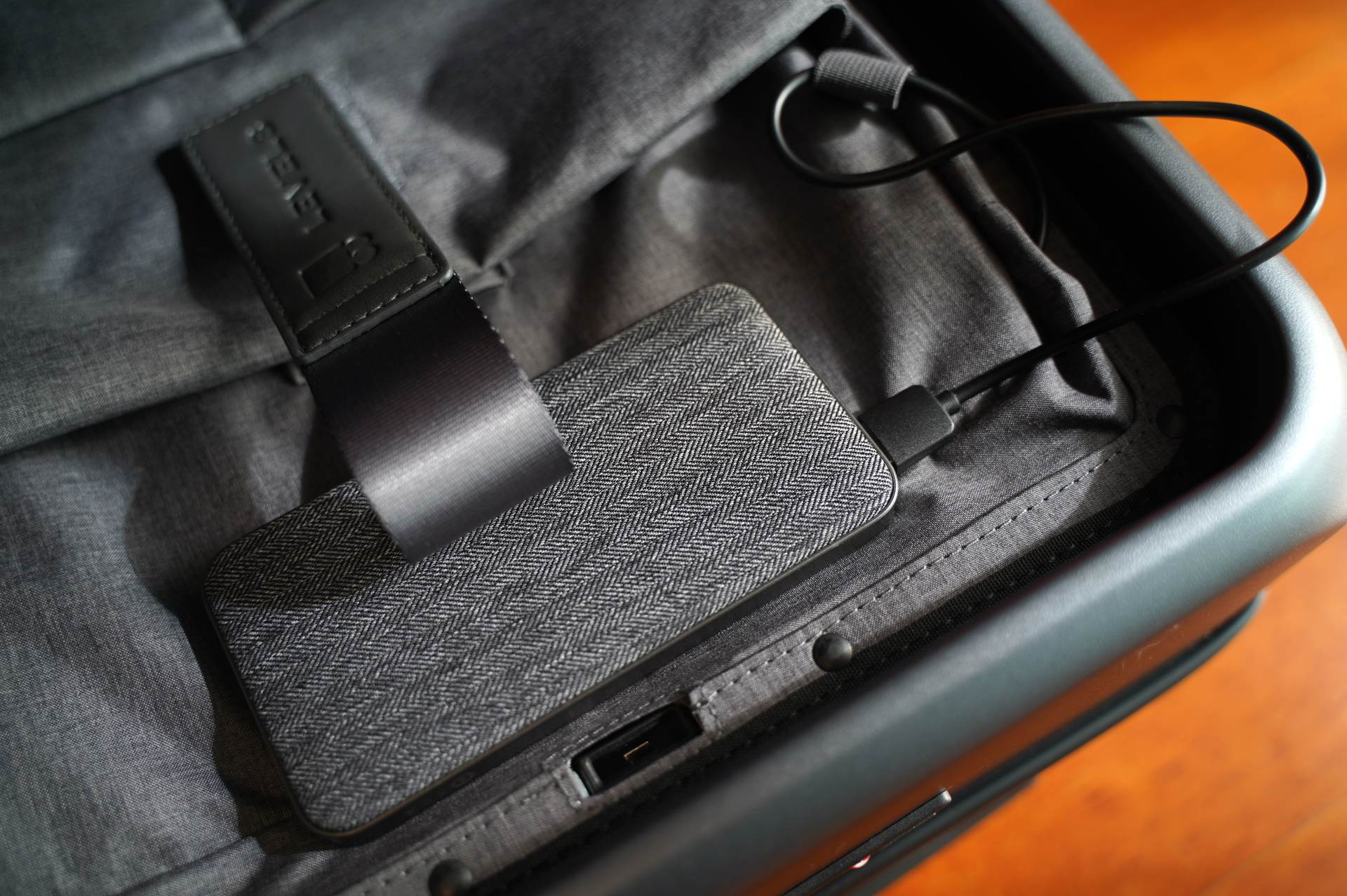 地平线8号登机箱值不值得买,地平线8号行李箱测评全部视频