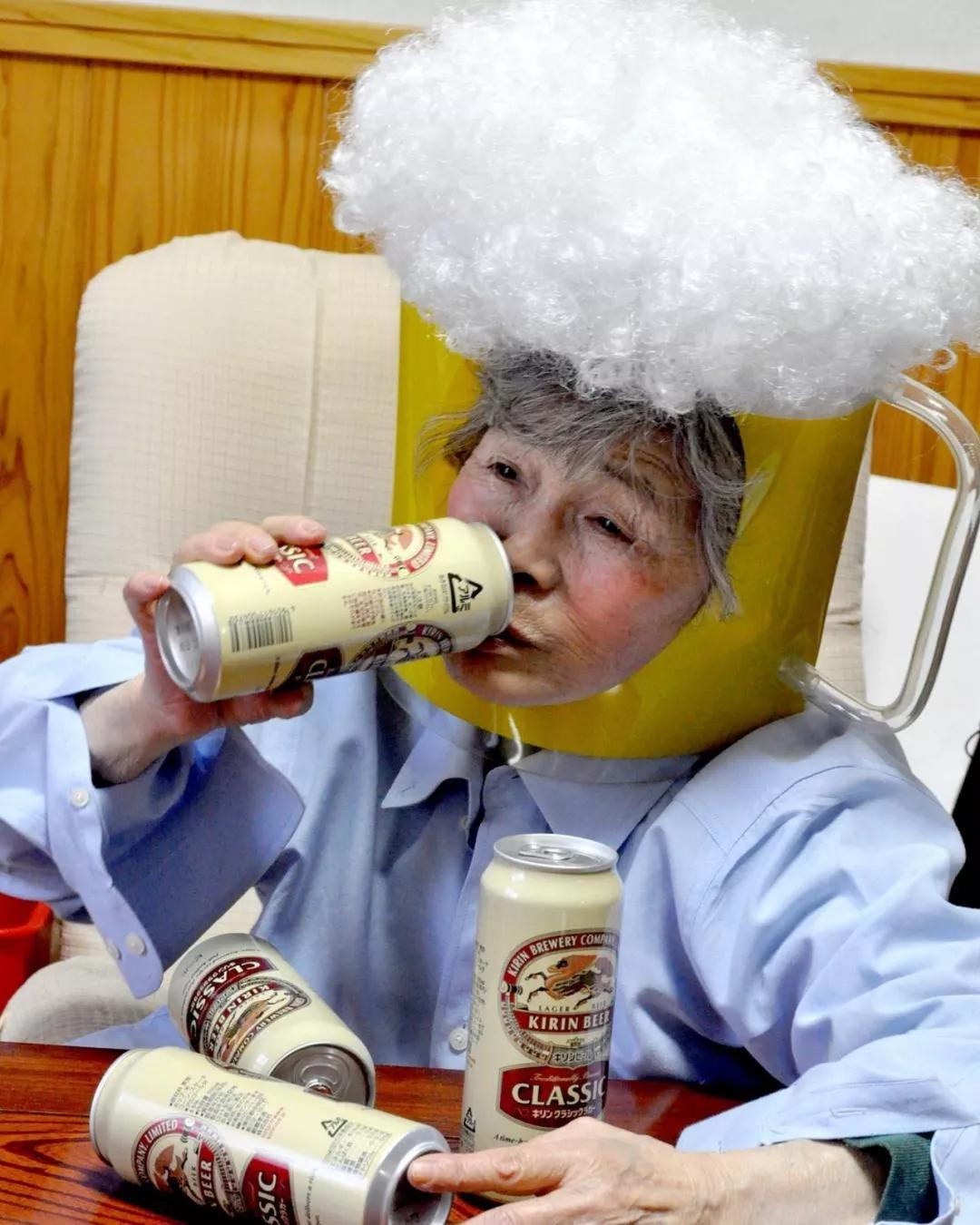 日本老奶奶碰瓷,酗酒飙车碰瓷爆红网络