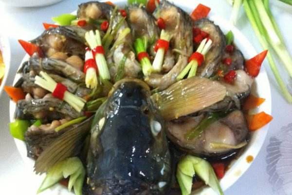 不建议吃的三种晚餐食物,晚餐不要吃的四种食物