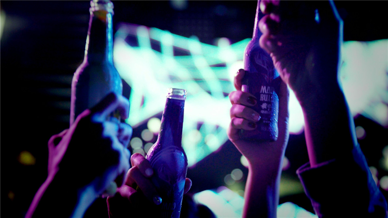 解析《七年之痒》：在亲密关系中，当道德与欲望冲突时，该怎么办