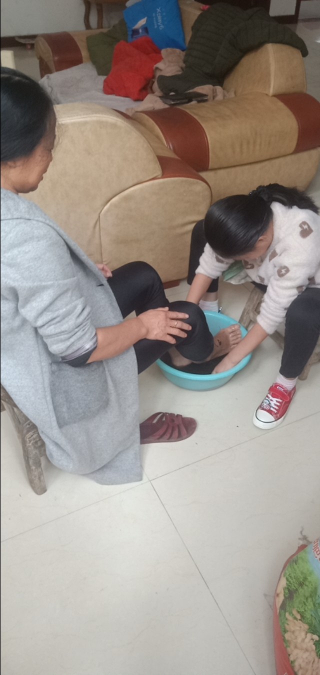 九九重阳节尊老爱老活动,九九重阳节尊老敬老把爱带回家