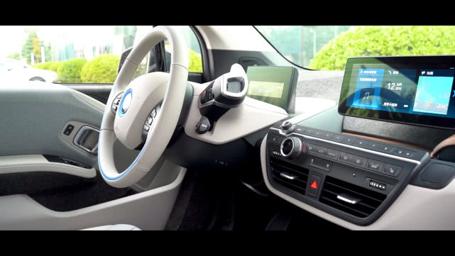 宝马i3纯电动车到底值不值得买,宝马i3是不是纯电动