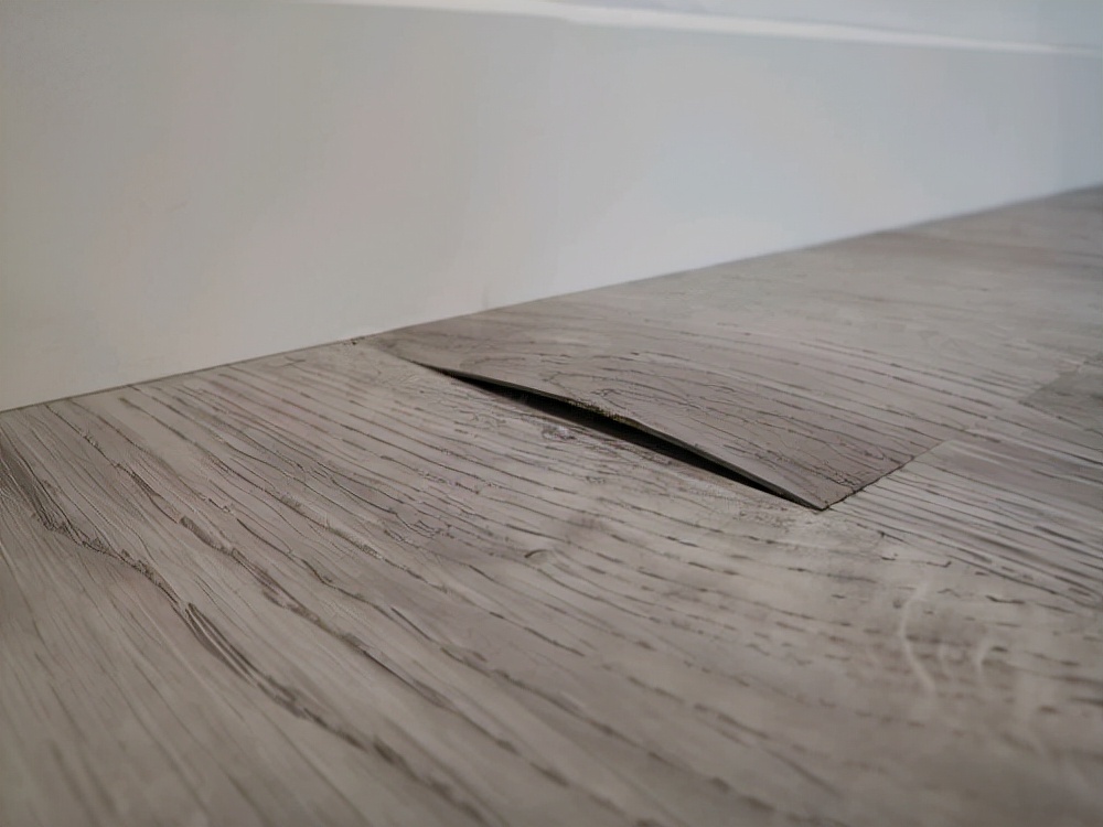 装修铺木地板好还是瓷砖好省钱,装修木地板和瓷砖怎么选择