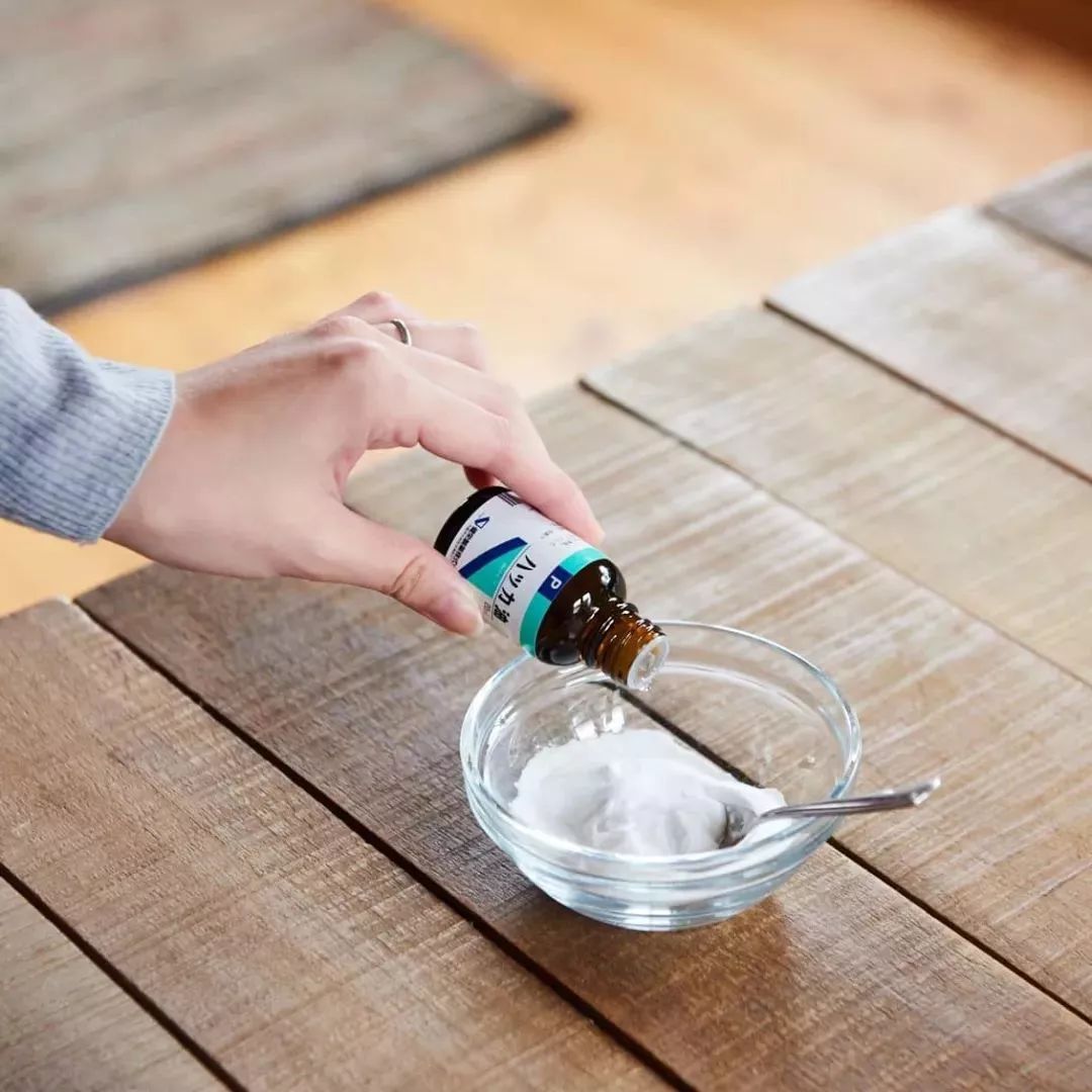 强效清洁剂轻松去污不留痕免水洗,顽固污渍轻松搞定免洗万能清洁剂