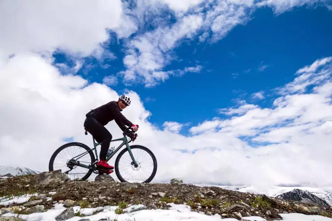 捷安特revolt上坡感受,捷安特revolt骑行视频