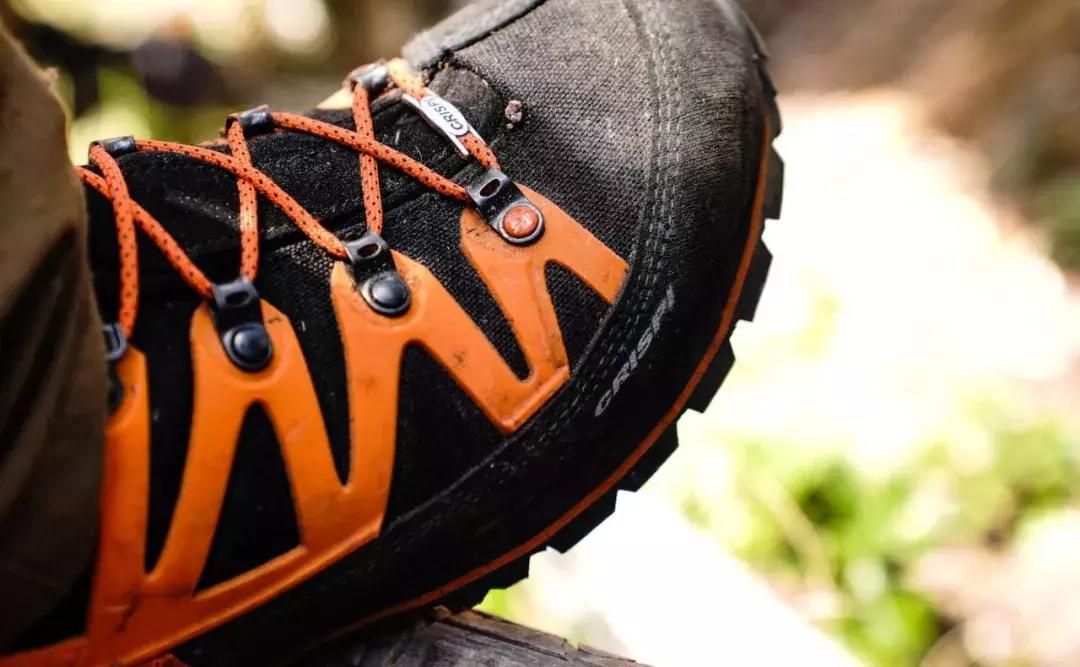 户外运动推荐鞋子品牌,防崴脚运动鞋推荐