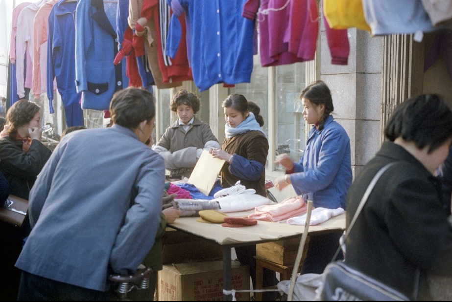 消失的国营委托店：80年代可以买到二手自行车手表，家具甚至钢琴