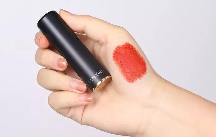 口红试色真实测评不拔干,口红真实试色不说话