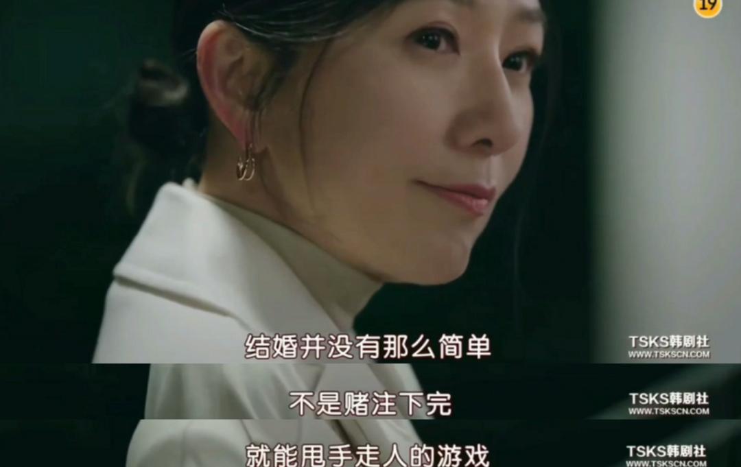 灵堂偷情的渣男被人妻恶整，*理片伦**还得看韩国