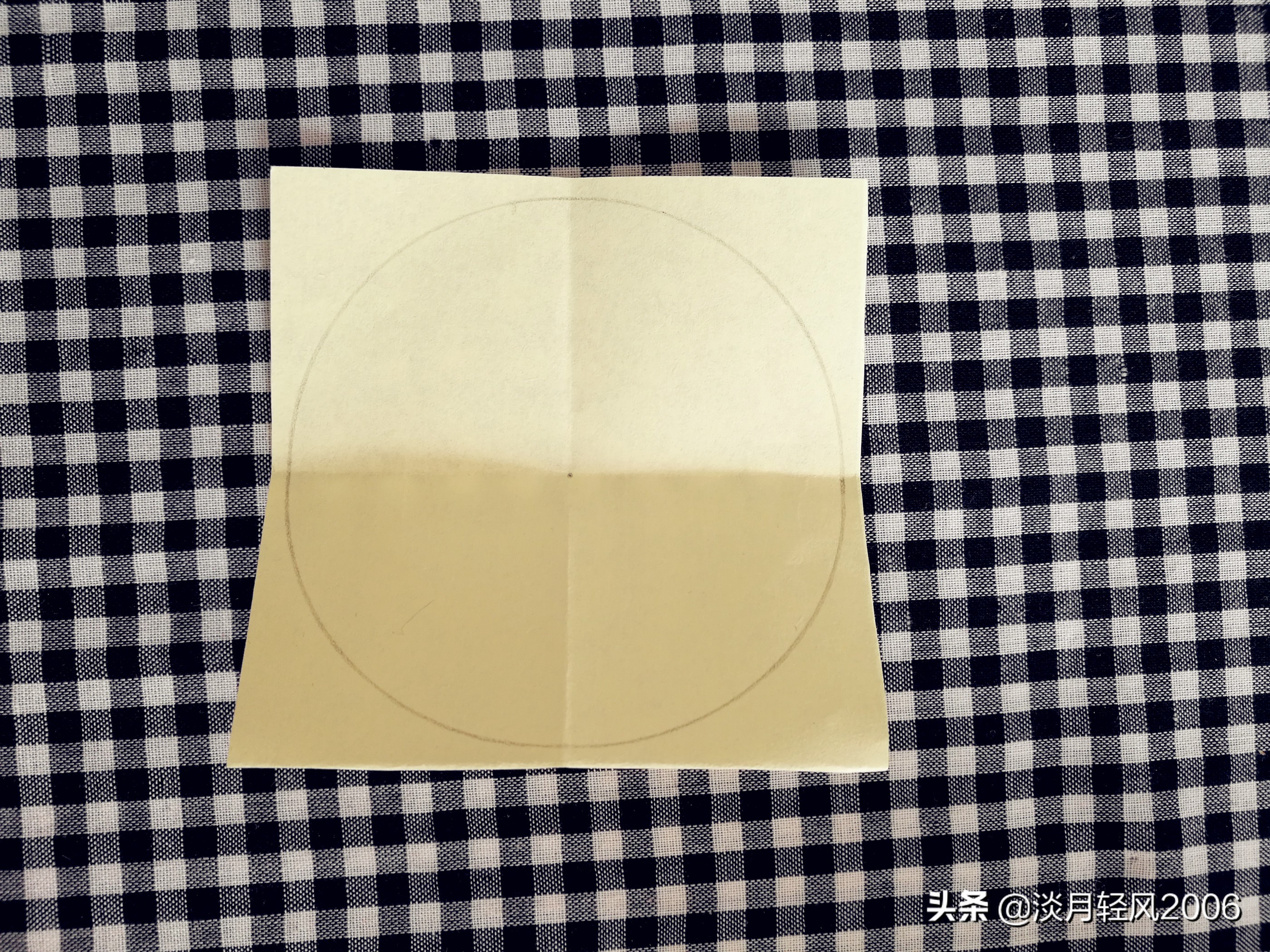 用卡纸制作的手工立体小花,彩色卡纸立体手工