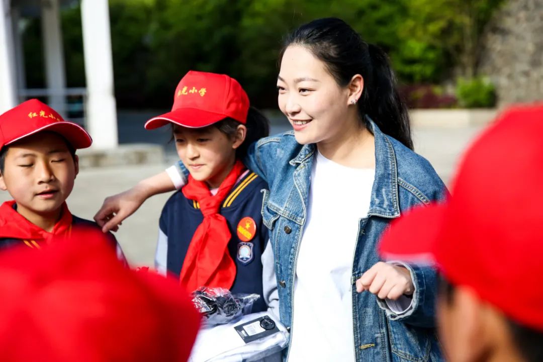 逃离鸡娃的孩子们