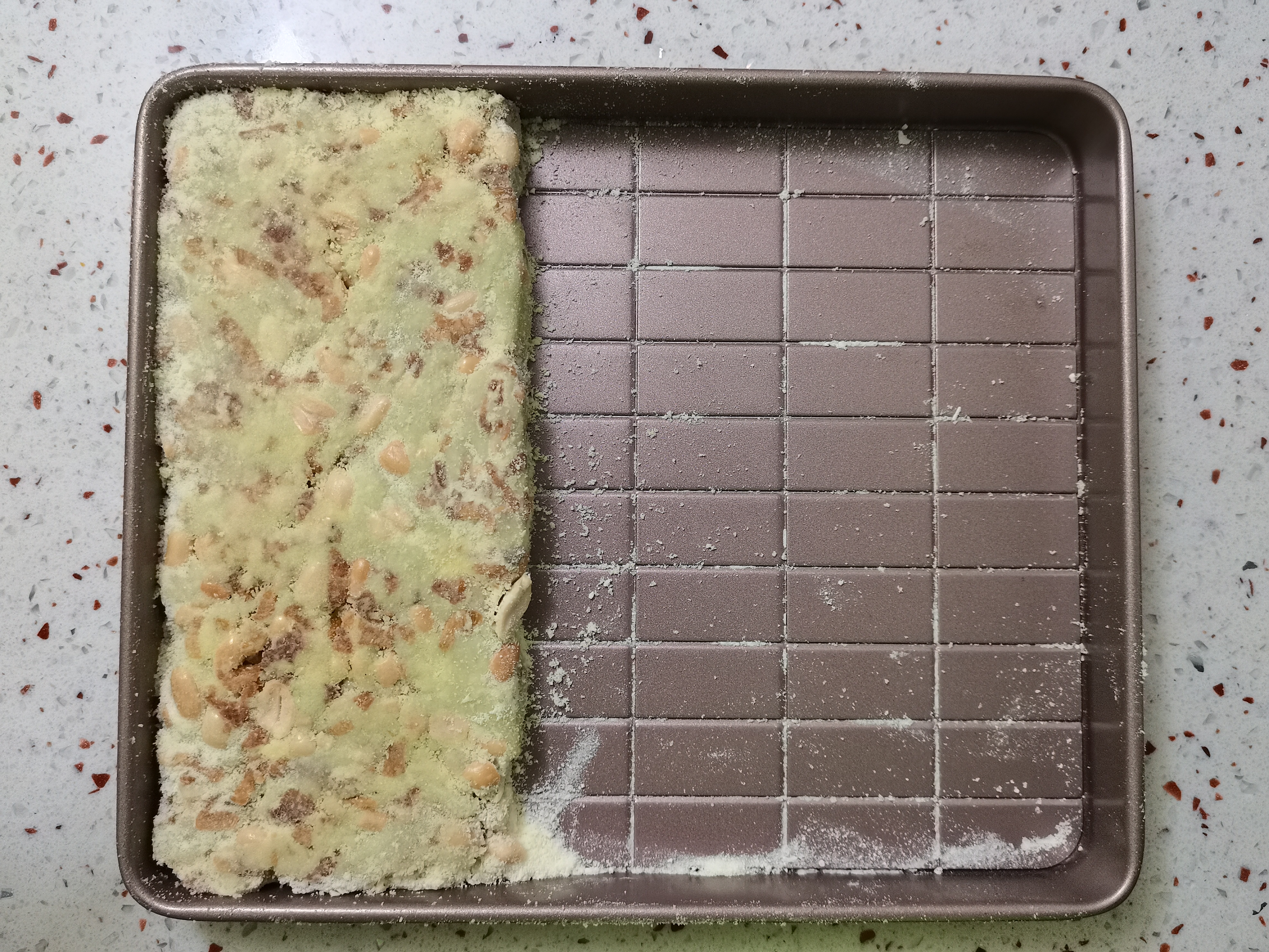 儿时最甜蜜的回忆自制花生牛轧糖,夏天自制牛轧糖让闺蜜爱上吃糖