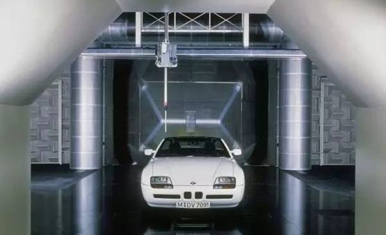 当年的百万豪车如今只要12万,外观低调不能惹的车老款豪车