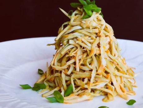 笋干直接放水里泡？难怪口感硬难嚼，大厨分享技巧，笋干鲜嫩好吃