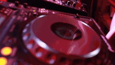 适合年轻人开的特点酒吧,目前最受欢迎的酒吧类型