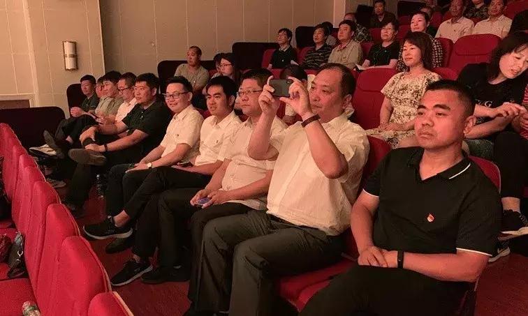 密云区大城子镇新时代文明实践所开展“颂歌献给*党**”庆祝建*党**98周年文艺汇演活动