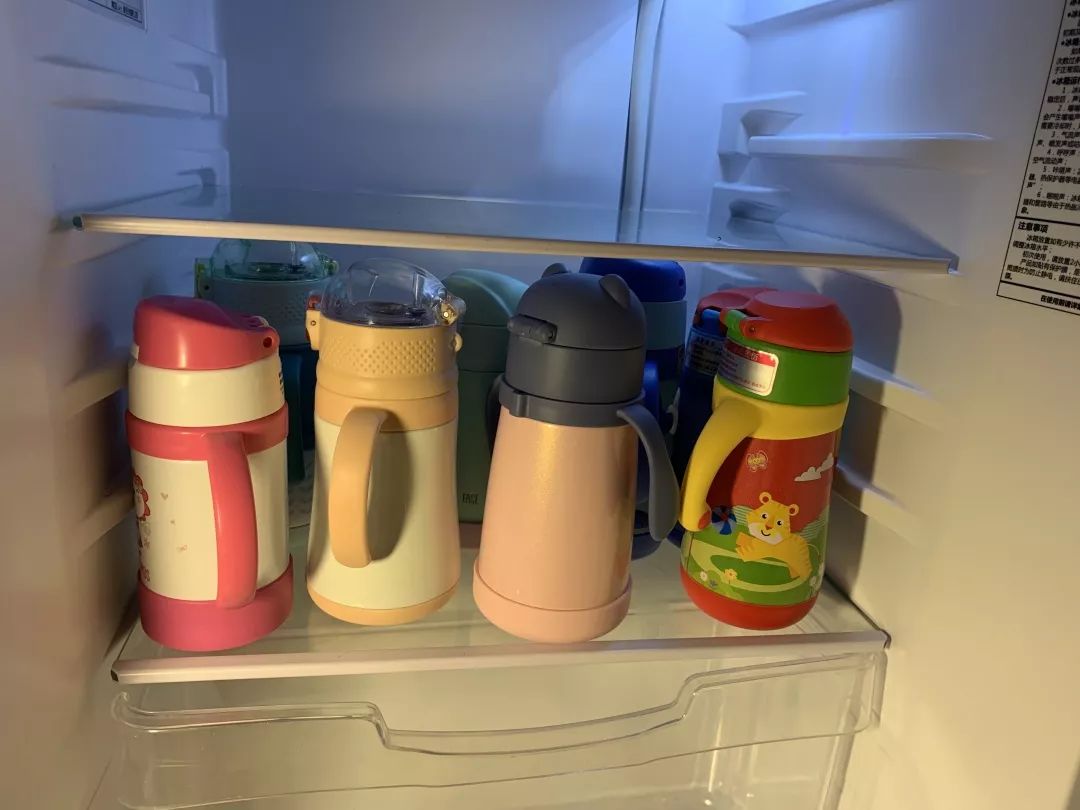 宝宝吸管保温杯推荐测评,儿童吸管保温杯老爸评测