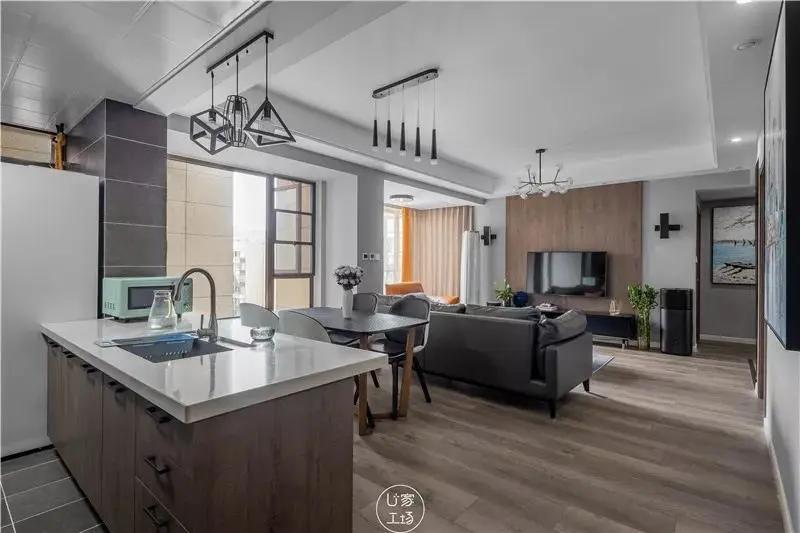 怎么用少量的护墙板装修出高级感,最简单护墙板全屋装修效果