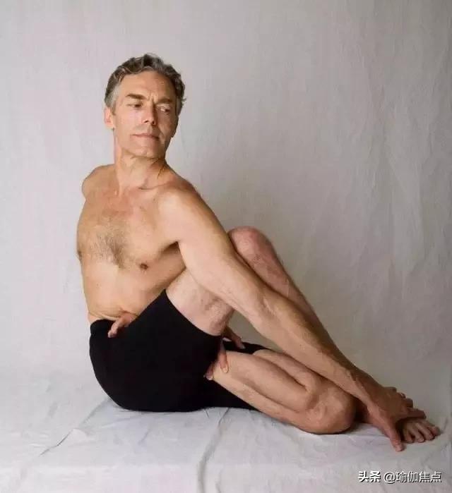 为什么建议你多练倒立，少练一字马？看完你就懂了