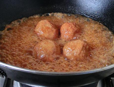 教你红烧狮子头的做法调馅是关键,一步一步教你如何烹饪红烧狮子头