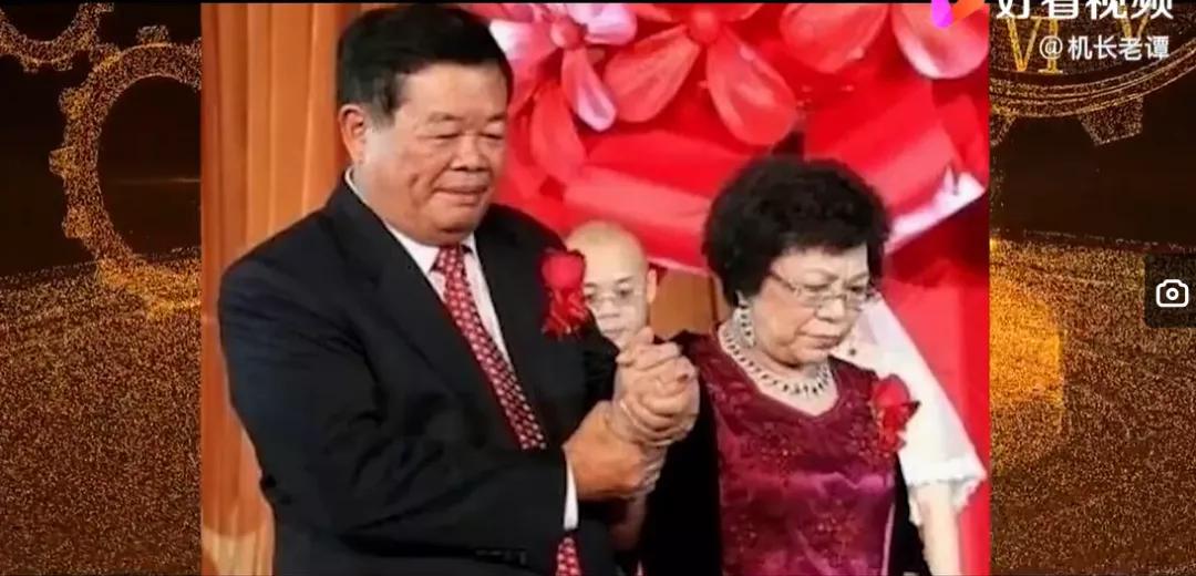 玻璃大王曹德旺谈首善,玻璃大王曹德旺的传奇故事