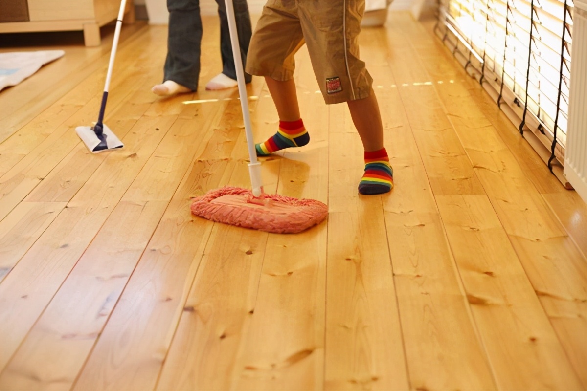 家里装修要壁布还是墙漆,家里装修应该用瓷砖还是地板