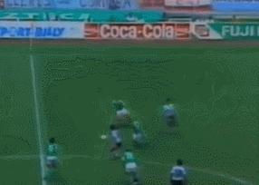 马拉多纳更衣室喊阿根廷视频,马拉多纳不要为我哭泣图片