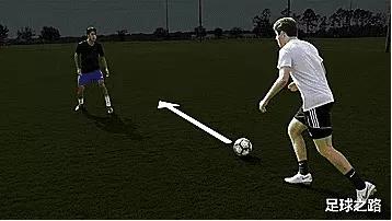 足球教学视频如何传球,足球教学如何像梅西一样带球
