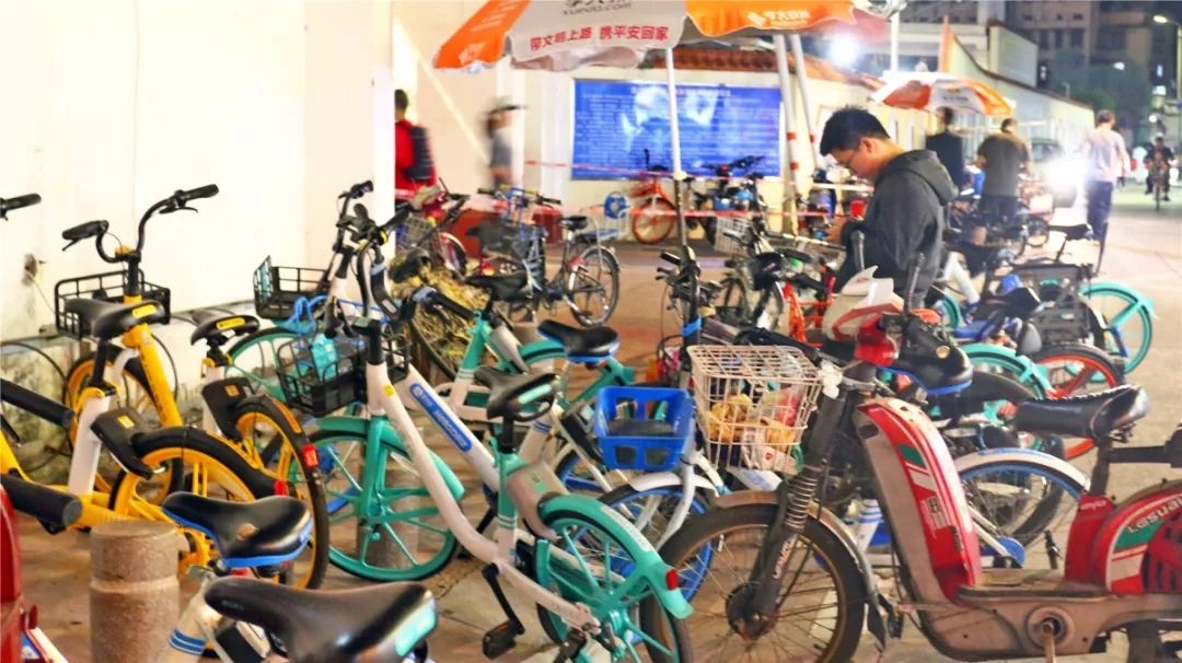 不到人民体育场，你不会知道厦门的秋夜有多野