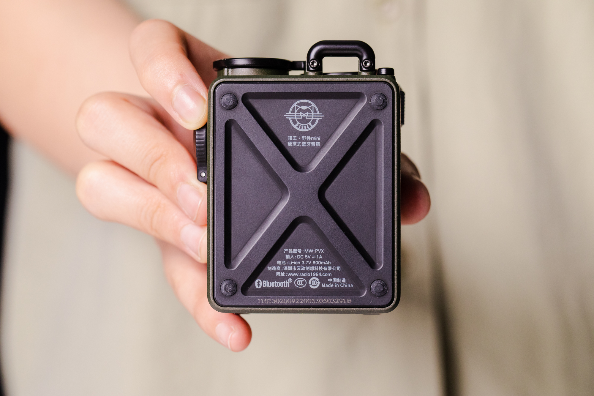 猫王音箱都是“硬菜”！全金属机身半斤重，带它跳广场舞得多带劲