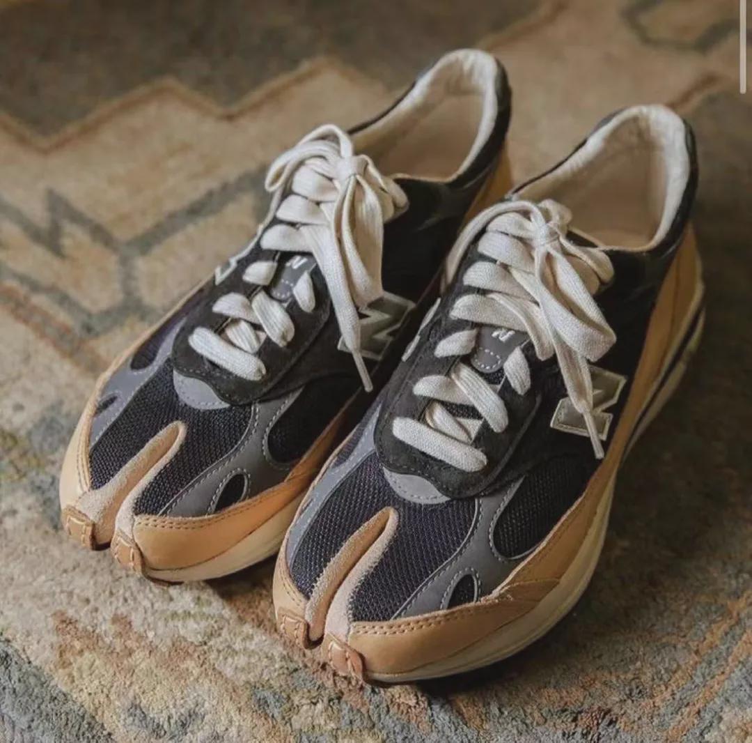 花5000块钱买个猪蹄子鞋穿，我已经跟不上潮流了…