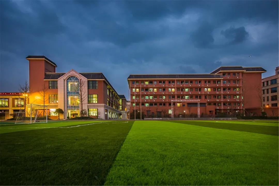 成都武侯外国语学校如何,成都武侯区外国语实验学校