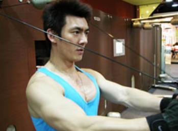 朱荔莘资料,任天野和吴京的真实关系