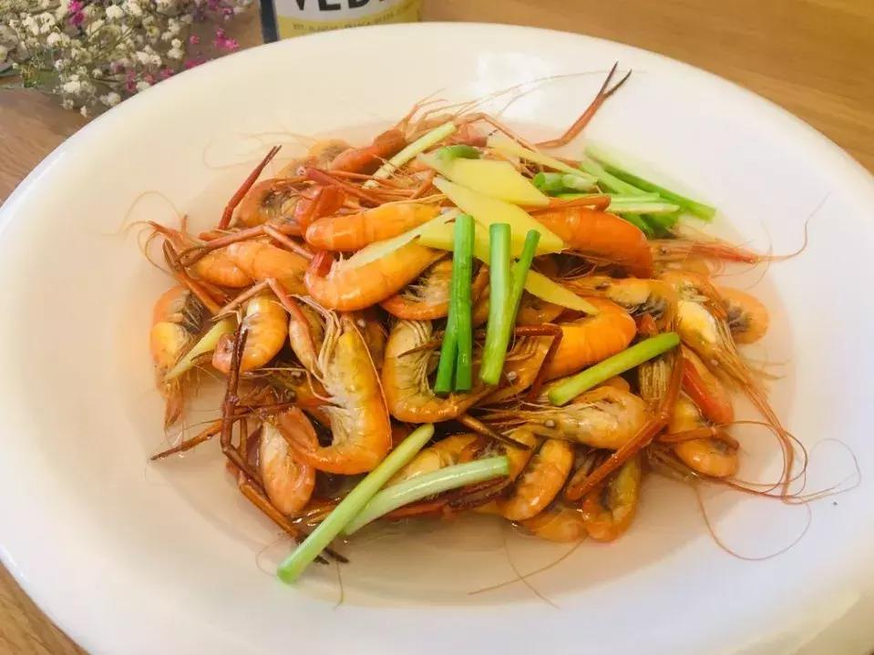 深山废弃的五星级酒店,一个被7万亩竹海包围的树屋酒店