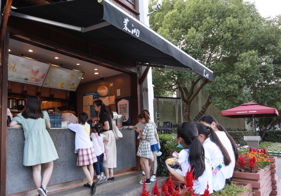 它是茶饮界隐形“黑马”，卖鲜果茶，闷声开出500家门店