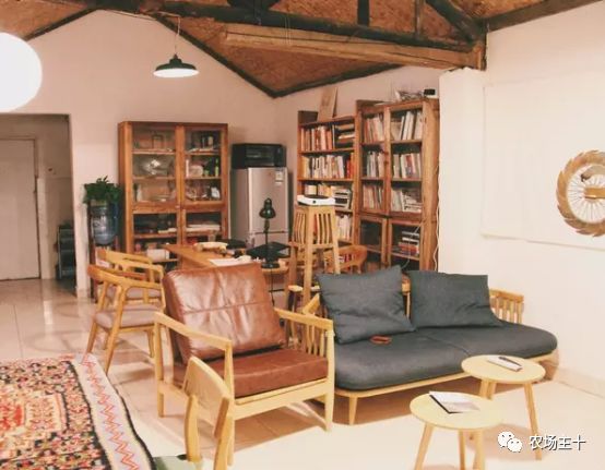 总共花了不到700元改造的废弃小院,花4万改造房子