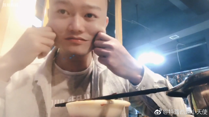 鐔婄尗涓绘挱鍙傚姞鏄熷厜浜戦泦,鐔婄尗鐩存挱骞村害鐩涘吀